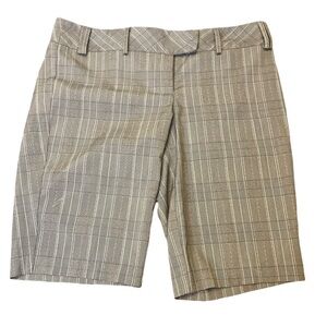 Arden B. Women Grey Plaid Bermuda Shorts. Size:10. In Great Condition.